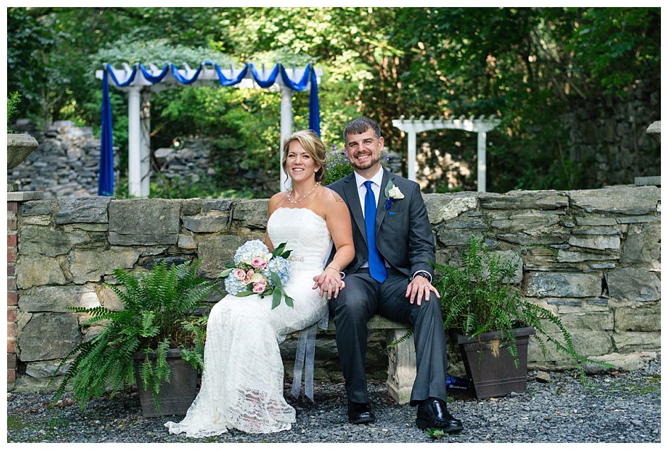 Fallen Tree Farm wedding in Central Pennsylvania by Rachel Mummert Photography, wedding photographer