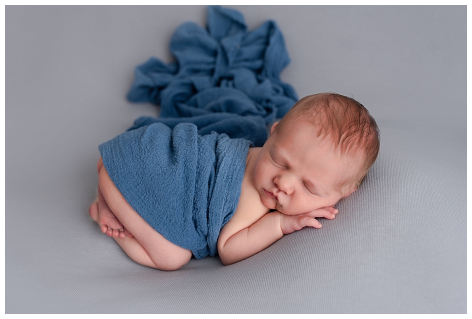 Newborn photography session with Rachel Mummert Photography - Hanover PA